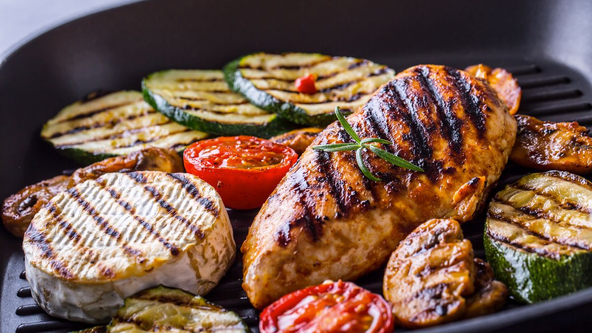 Grillowanie niektórych produktów może zakończyć się katastrofą