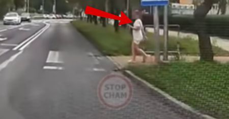 Miała czerwone. Dziewczynka nagrana. Komentarz zbędny