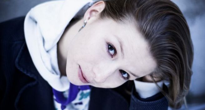 Anna Kowalczyk przeniosła się z felietonami z Polki.pl do WysokieObcasy.pl