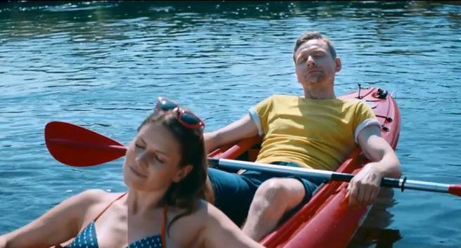 Przelew na spływie kajakowym w kampanii aplikacji IKO od PKO BP (wideo)