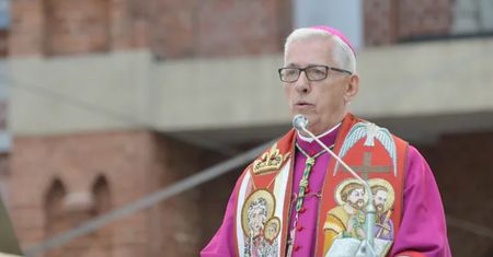 Makowski: "Za PKN Orlen dziękuję Ci, Panie". Tak młodzi do Kościoła nie wrócą [OPINIA]