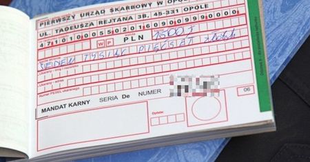 Dostał mandat, ale coś się nie zgadzało. Kierowca zadzwonił na policję