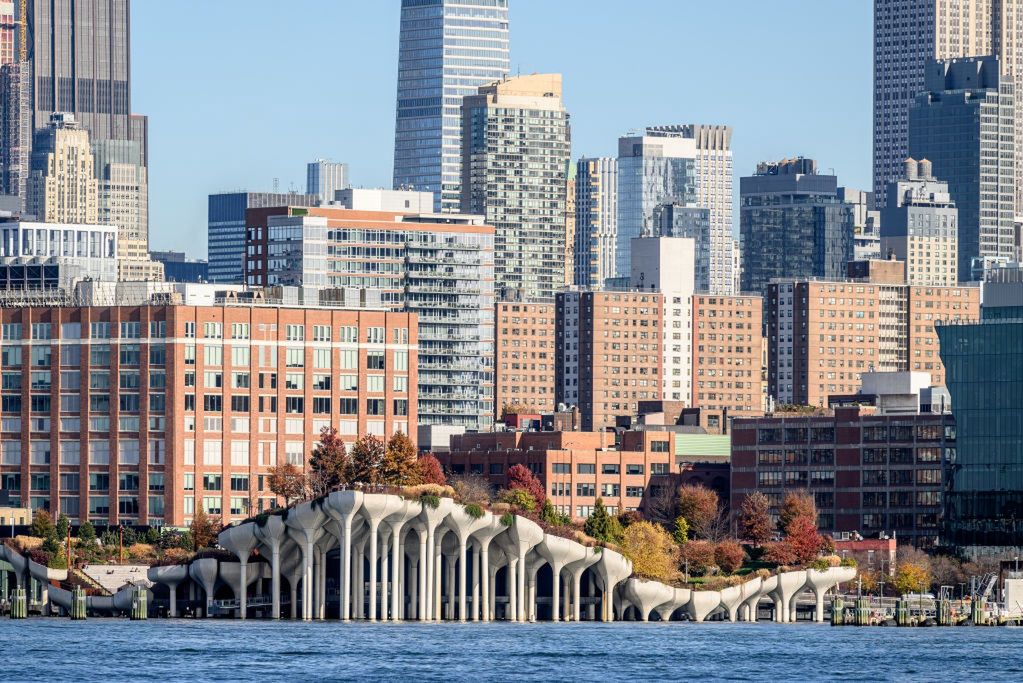 NYC tops global billionaire list, China wealth hubs decline