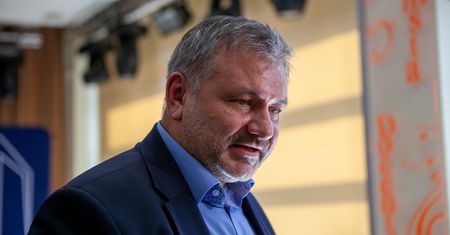 Żurek mocno o aferze w Szpitalu Południowym: "Organy ścigania wiedzą, gdzie przebywa Kacprzyk"