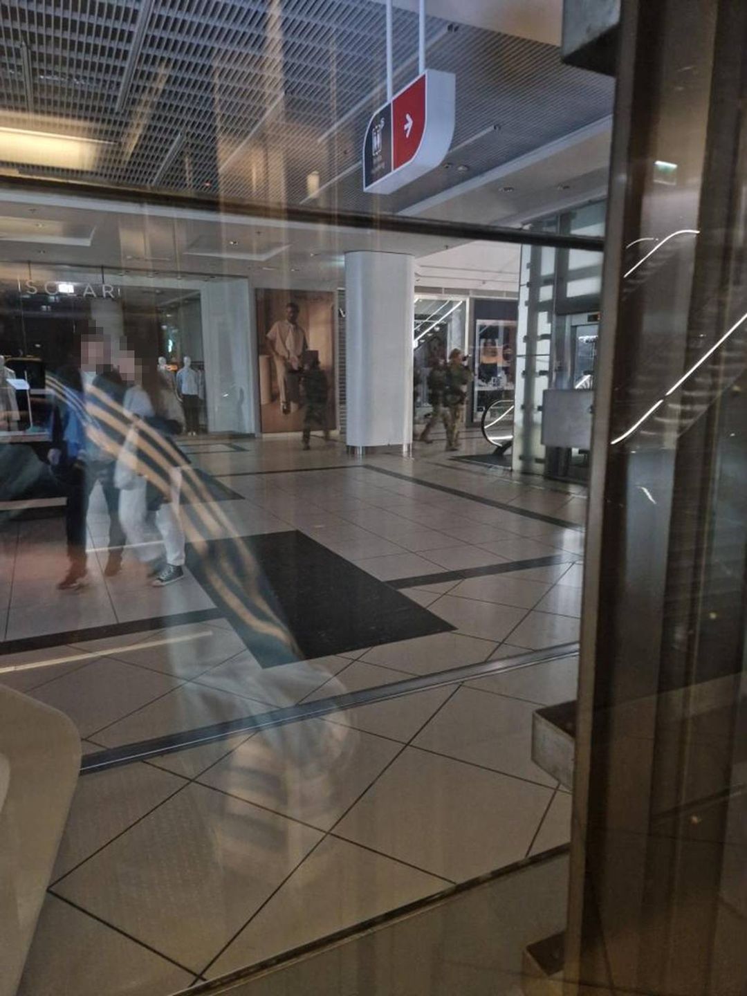 Kontrterroryści w centrum handlowym Lublin Plaza
