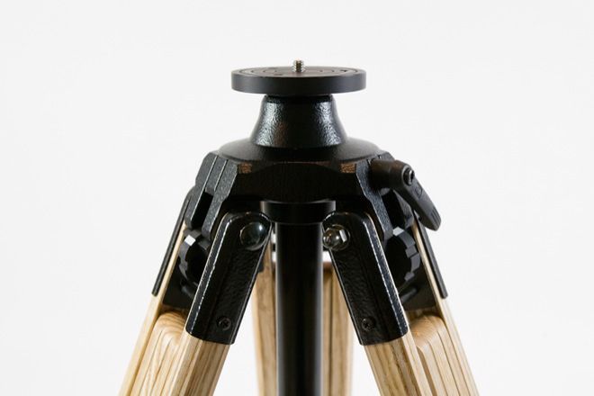 Drewniany statyw wykonany z niemiecką precyzją 3