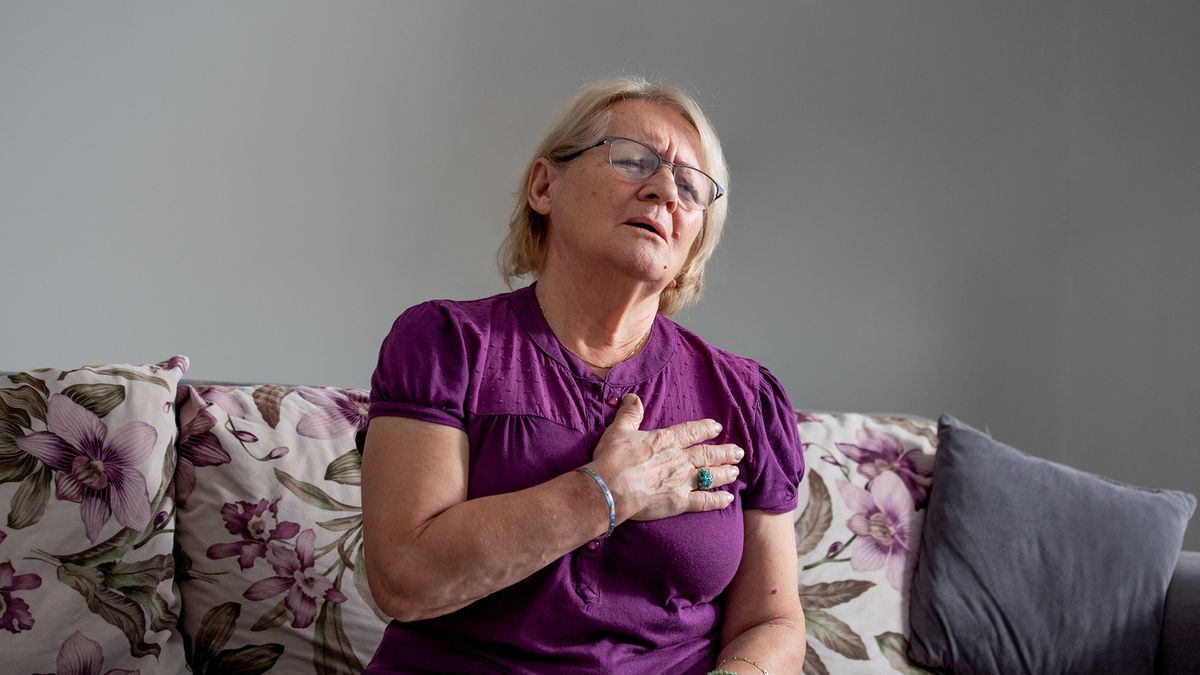 Wczesne objawy zwiastujące zawał serca mogą być bardzo dyskretne: nierówne bicie serca, kołatanie, osłabienie