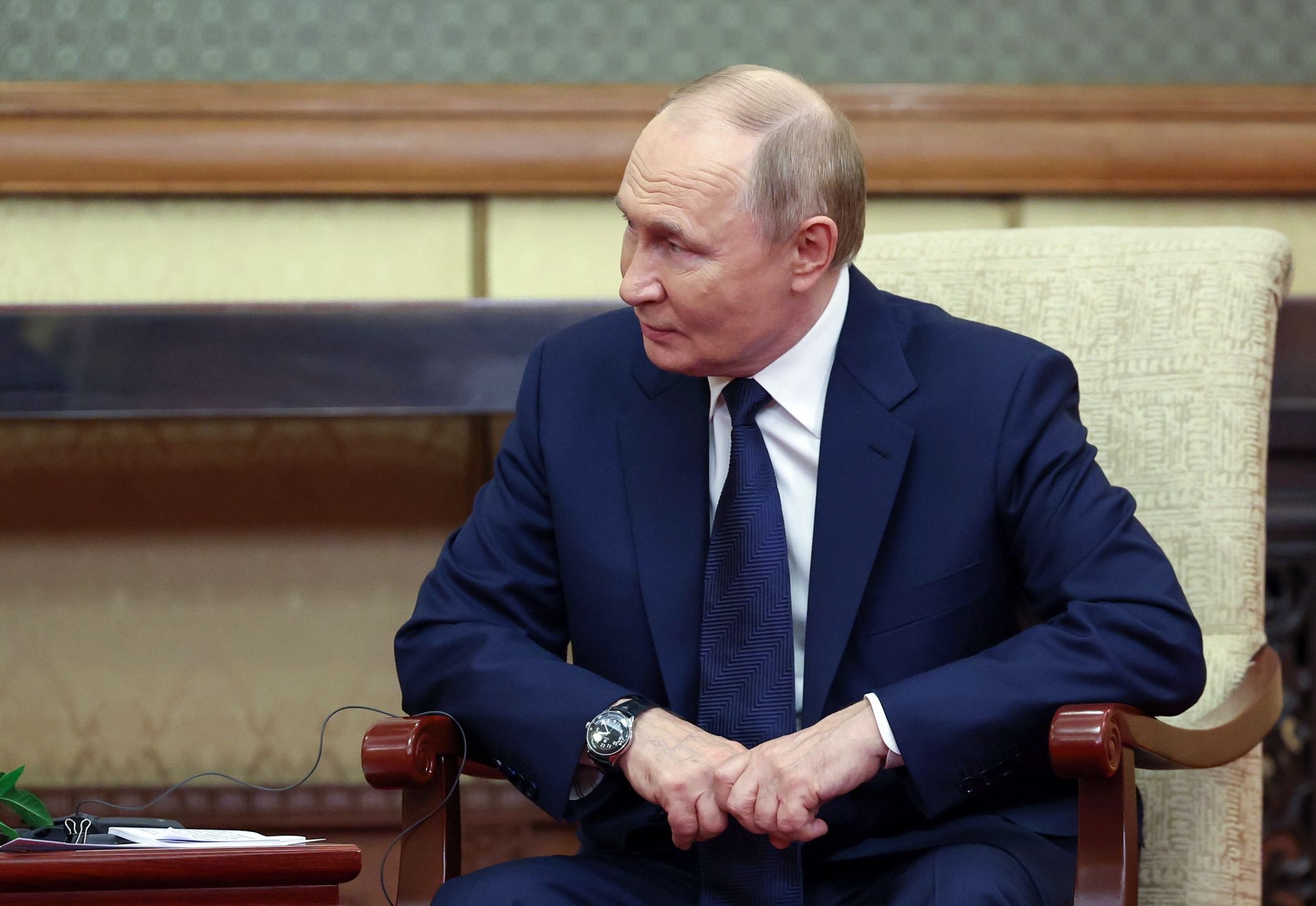 Russian President Vladimir Putin attends a meeting with Pakistani Prime Minister Shehbaz Sharif, one day ahead of China's Victory Parade commemorating the end of WWII, at the Diaoyutai State Guesthouse in Beijing, China, 02 September 2025. EPA/ALEXANDER KAZAKOV / SPUTNIK / KREMLIN / POOL MANDATORY CREDIT Dostawca: PAP/EPA.