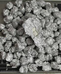 Warszawa. 62-latek miał w mieszkaniu m.in. heroinę, amfetaminę i ecstasy