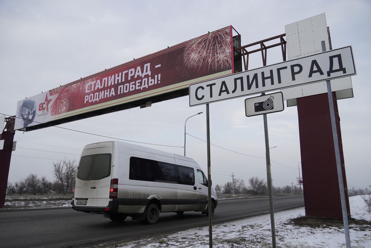 W styczniu, w 80. rocznicę wielkiej bitwy z 1943 roku, Wołgograd przemianowano na chwilę na Stalingrad 