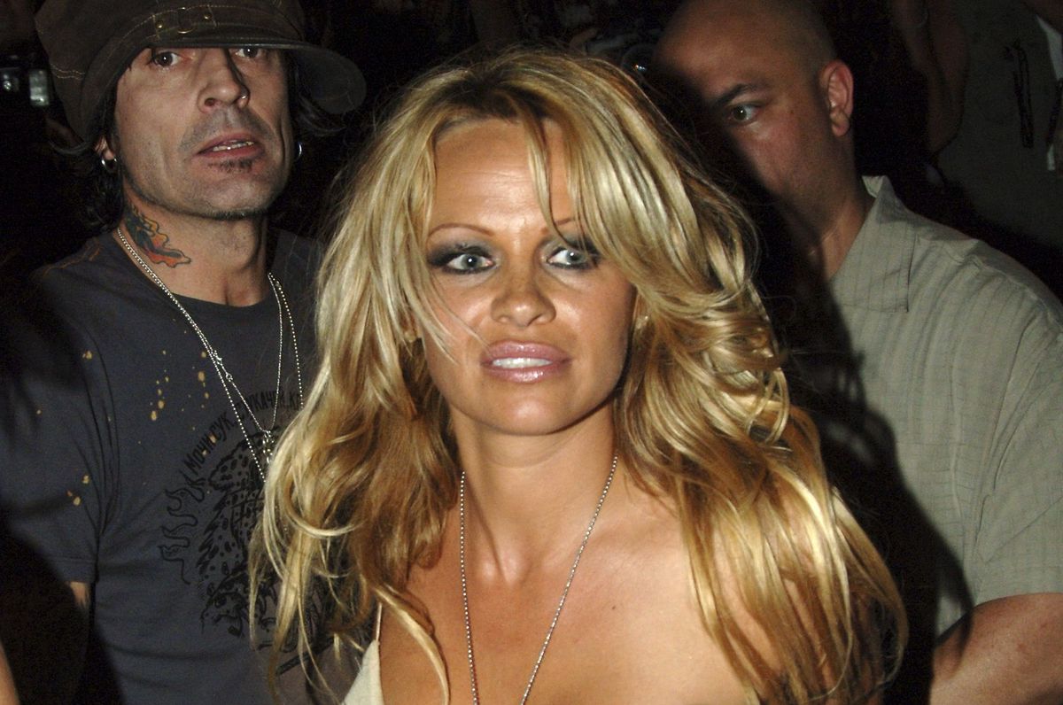 Pamela Anderson postanowiła usunąć się w cień 
