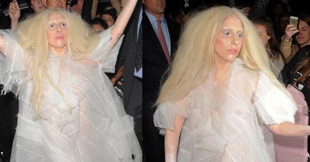 Gaga na bosaka w Londynie! (ZDJĘCIA)