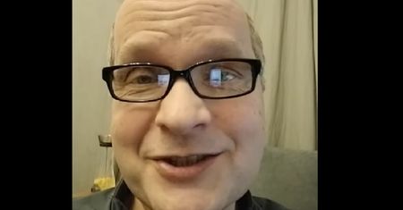Jasnowidz Glanc dzieli się swoją przerażającą wizją. Idzie wojna?