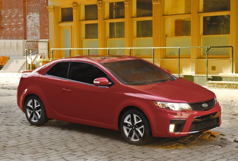 2010-Kia-Forte-Koup-36