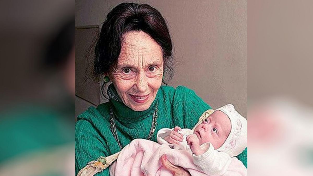 Urodziła w wieku 66 lat. Jak matka i córka wyglądają po latach?