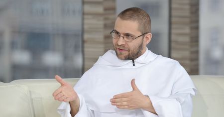 "Odpowiedzialność Kościoła rozbija się o status władzy biskupów". Polemika do wywiadu o.Tomasza Grabowskiego