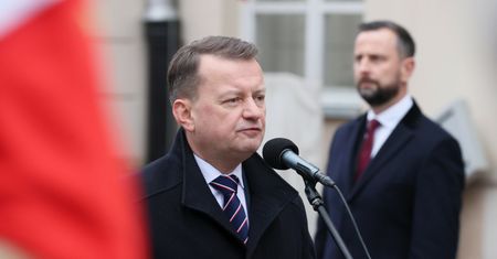 Błaszczak kpi z Kosiniaka. "Czy to pierwszy objaw?"