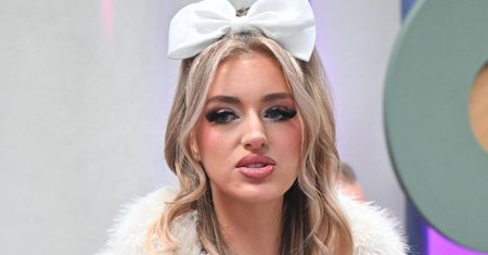 Caroline Derpienski przez matkę chciała odebrać sobie życie? "Chciałam skoczyć z okna"