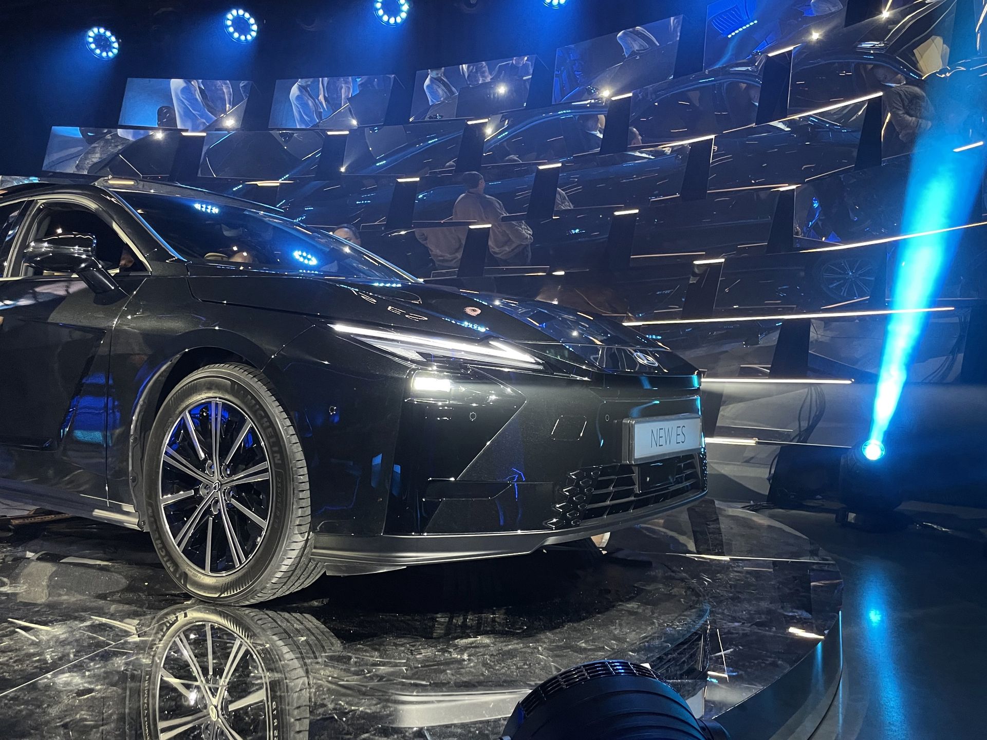 Nowy Lexus ES