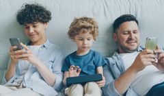 Australia daje dobry przykład. O słuszności ograniczenia social mediów dzieciom [OPINIA]