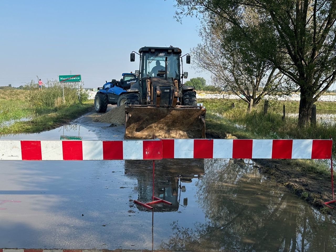 Trwa walka o wał w Marcinkowicach