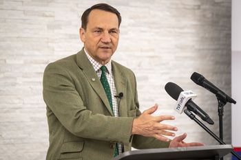 Sikorski o śmieci Leppera. Odpowiedział na słowa Kaczyńskiego