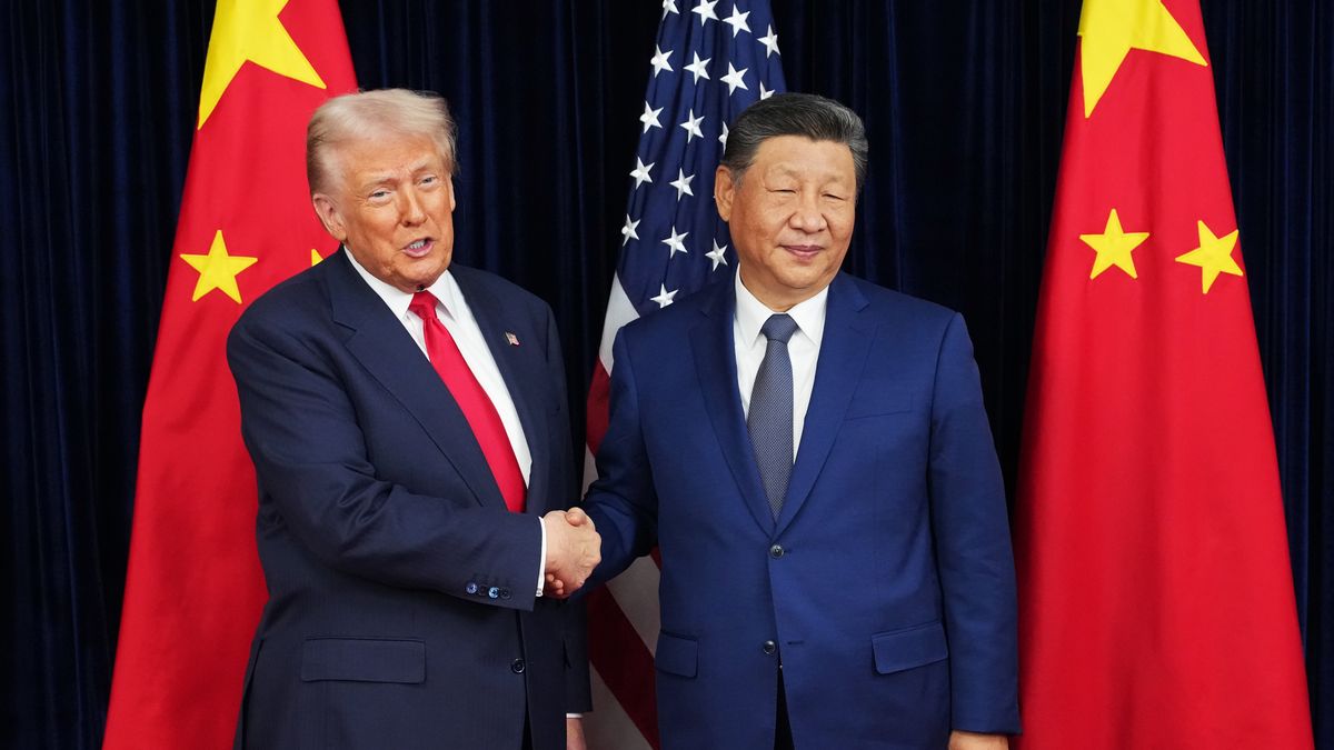 BUSAN, SOUTH KOREA - OCTOBER 30: U.S. President Donald Trump greets Chinese President Xi Jinping ahead of a bilateral meeting at Gimhae Air Base on October 30, 2025 in Busan, South Korea. Trump is meeting Xi for the first time since taking office for his second term, following months of growing tension between both countries. (Photo by Andrew Harnik/Getty Images)