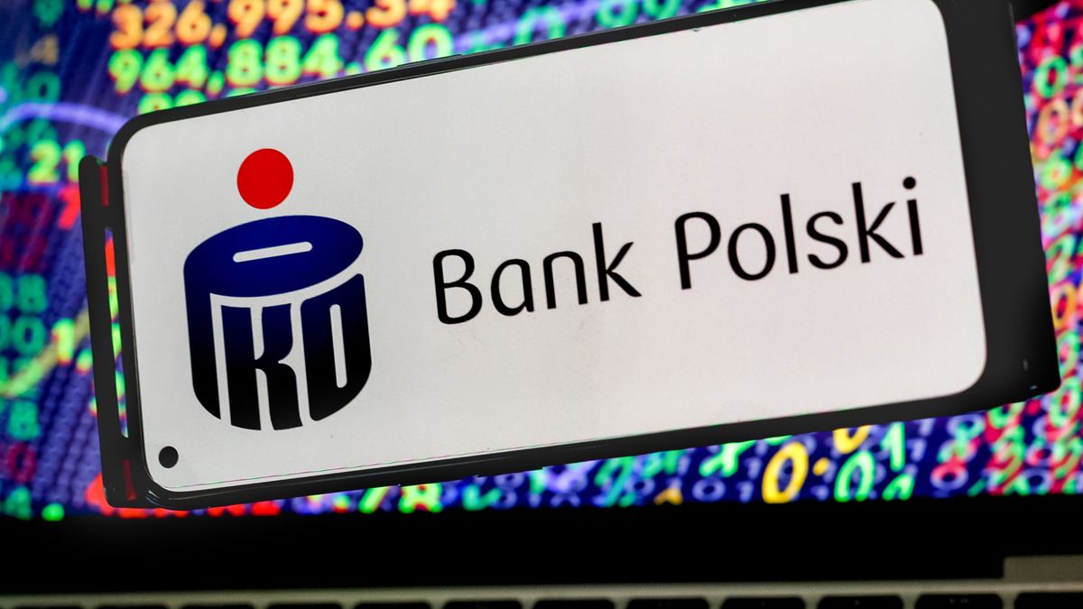 KRAKOW, POLAND - 2024/05/08: In this photo illustration, the PKO Bank Polski logo is seen displayed on a smartphone screen. (Photo Illustration by Dominika Zarzycka/SOPA Images/LightRocket via Getty Images)