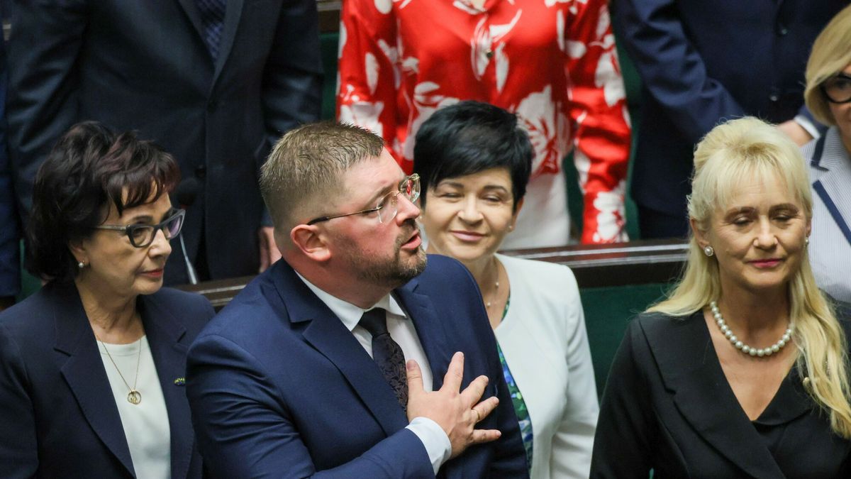 40. posiedzenie Sejmu X kadencji
Fot. Wojciech Olkusnik/East News, Warszawa, 09.09.2025. 40. posiedzenie Sejmu X kadencji. Slubowanie nowych poslow.
N/z: Tomasz Rzymkowski, Bogumila Olbrys
Wojciech Olkusnik