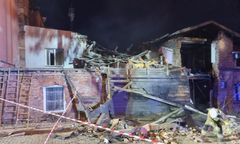 Chełmża: wybuch gazu. Strażacy przeszukują gruzowisko