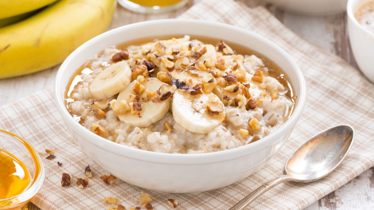 Przez miesiąc jadła na śniadanie owsiankę. Podzieliła się spostrzeżeniami (WIDEO)