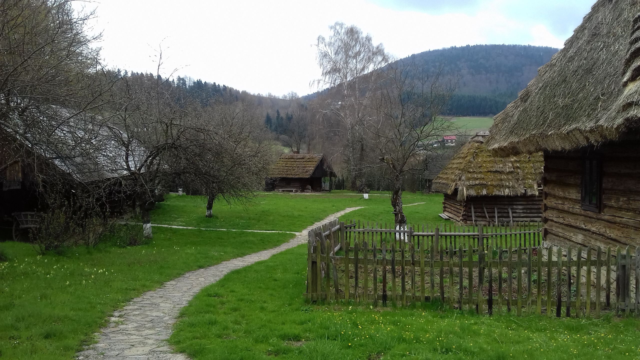 Skansen Wsi Pogórzańskiej to ciekawa atrakcja Małopolski 
