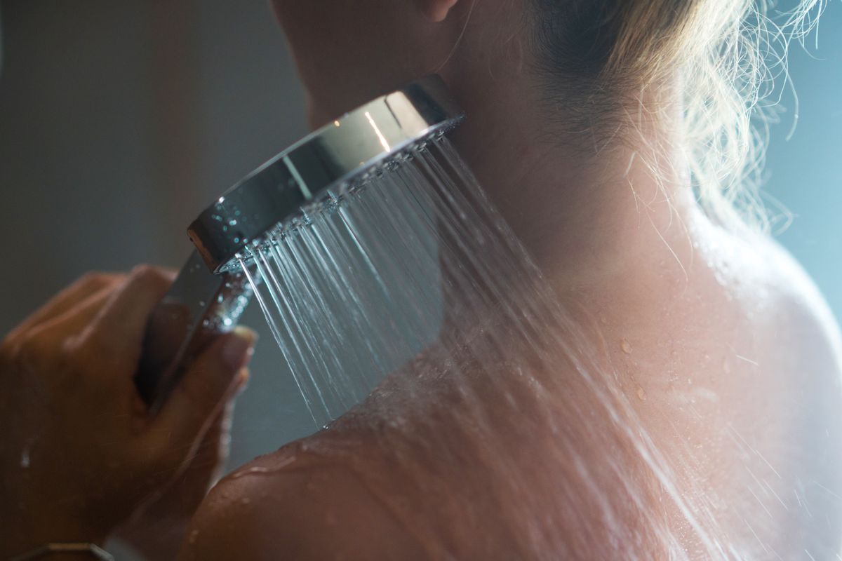 5 błędów, które popełniasz pod prysznicem. Są szkodliwe dla skóry 