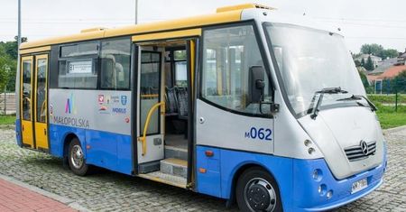 Koronawirus w Polsce. Zakażony sprzedawca biletów w Kolejach Małopolskich