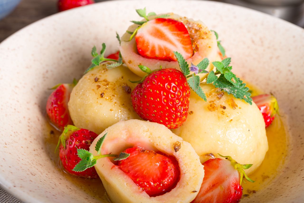 Kartoffelknödel mit Erdbeeren: Polnische Nostalgie im Sommergenuss