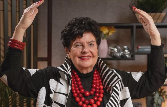 "Kochaaaaani" i czerwone korale. Jak Joanna Senyszyn została gwiazdą kampanii