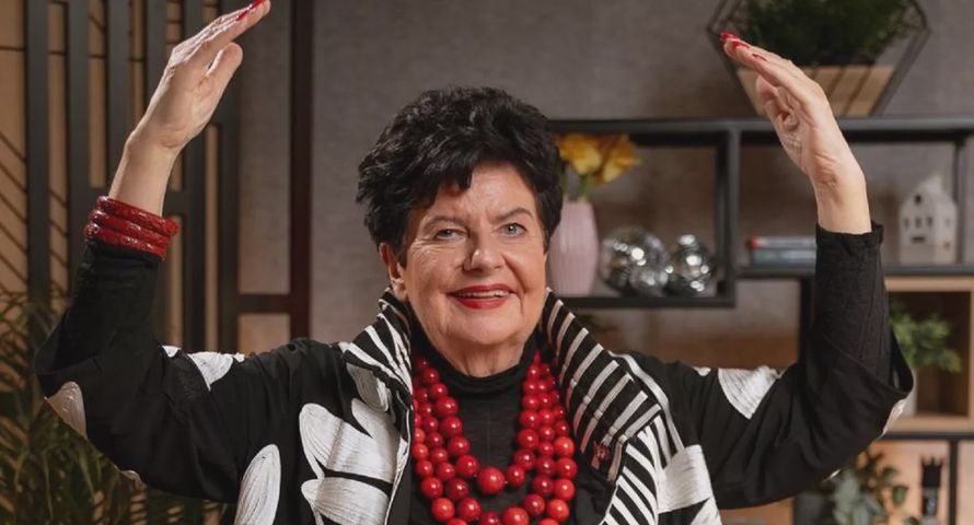 "Kochaaaaani" i czerwone korale. Jak Joanna Senyszyn została gwiazdą kampanii