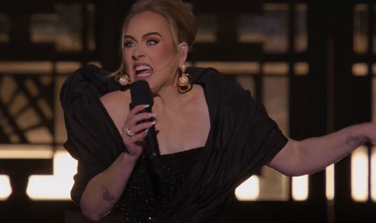 Adele zaprosiła narzeczonych do pierwszego rzędu 