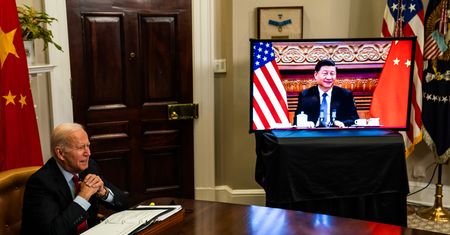Chiny mają wielkie problemy. Biden nazwał Państwo Środka "tykającą bombą zegarową"