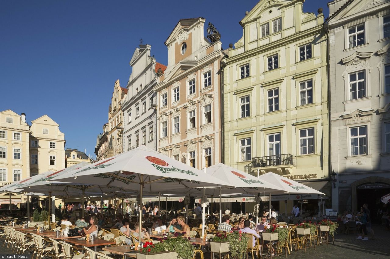 Czesi otwierają granicę dla turystów po jednej dawce szczepionki. Uwaga! To działa w jedną stronę