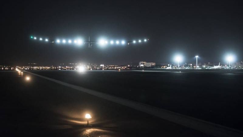 Solar Impulse - samolot na energię słoneczną potrafi latać również w nocy 1