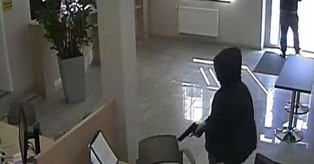 Bank okradł w 100 sekund. Policja nie zdążyła mrugnąć okiem