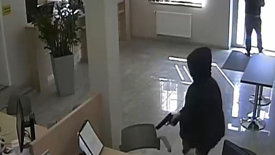 Okradł bank w 100 sekund. Policja szukała go przez rok