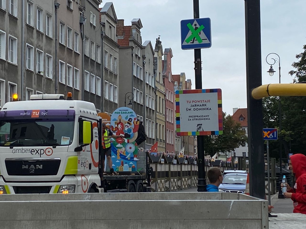 Korki, zamknięte ulice i brak miejsc parkingowych. Witamy w Gdańsku w środku sezonu