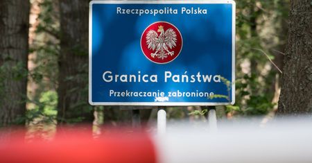 Polacy się boją? Co piąty Polak rozważał wyjazd z kraju