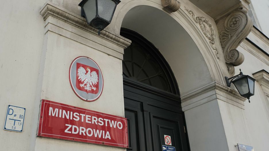 Ministerstwo zdrowia wypłaciło urzędnikom w 2020 r. ponad 4 mln zł nagród