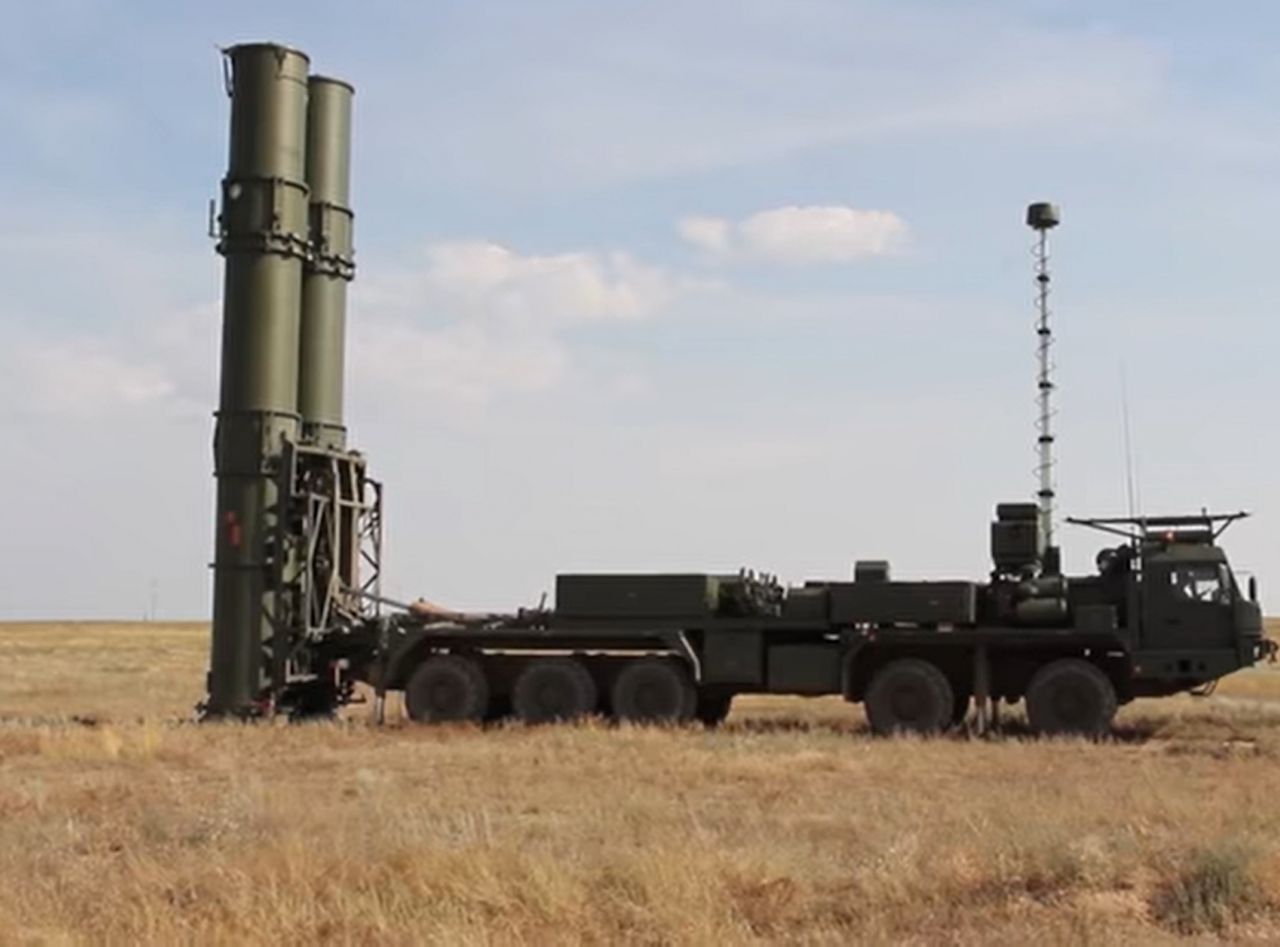 S-500 Promietiej missile system