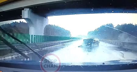 Mercedes dosłownie odkleił się od drogi. Potem już nie było jak się ratować