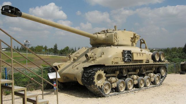 M51 Isherman - zmodernizowany czołg z II wojny światowej służył w Izraelu do lat 80. Obecnie nadal pozostaje w służbie w armii chilijskiej