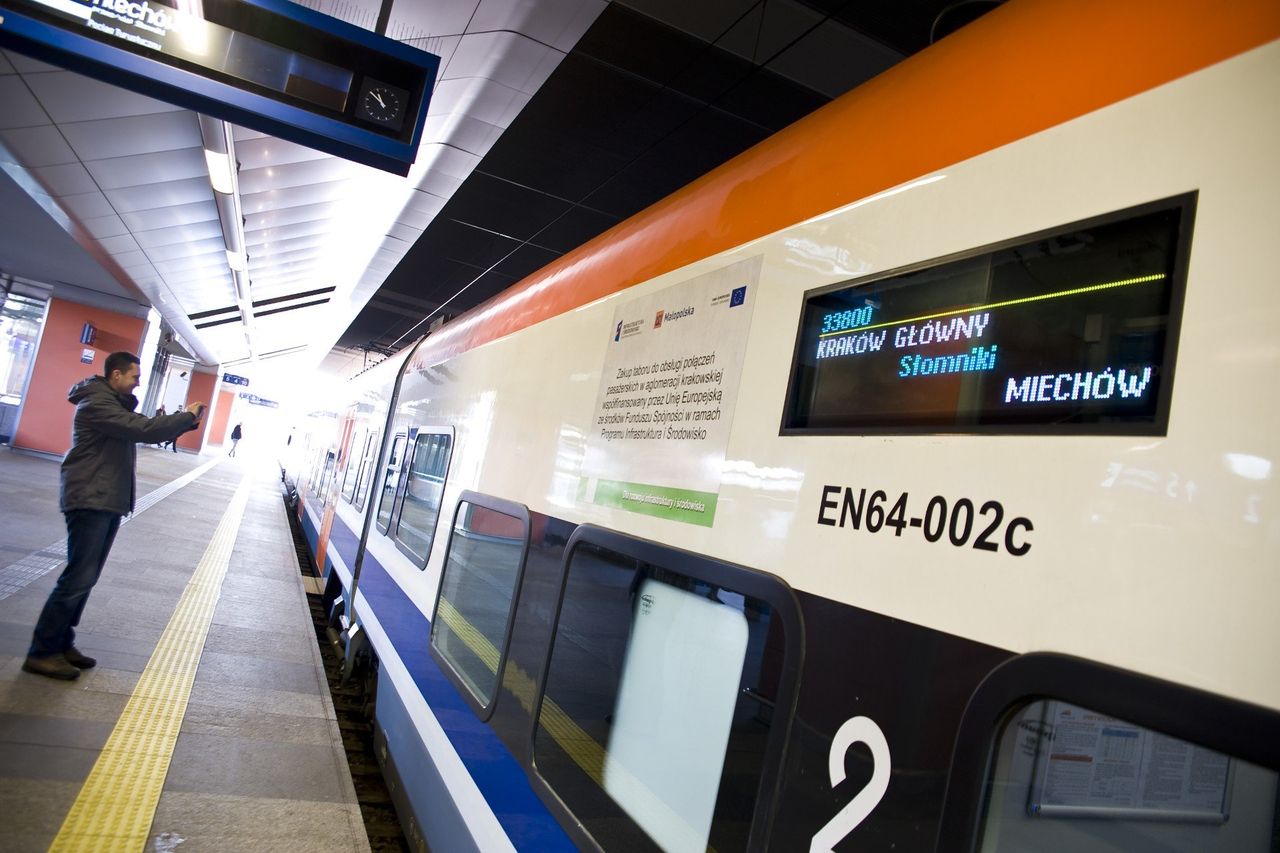 Słomniki: Awaria na stacji PKP pod Krakowem. Pociągi nie dojechały na perony